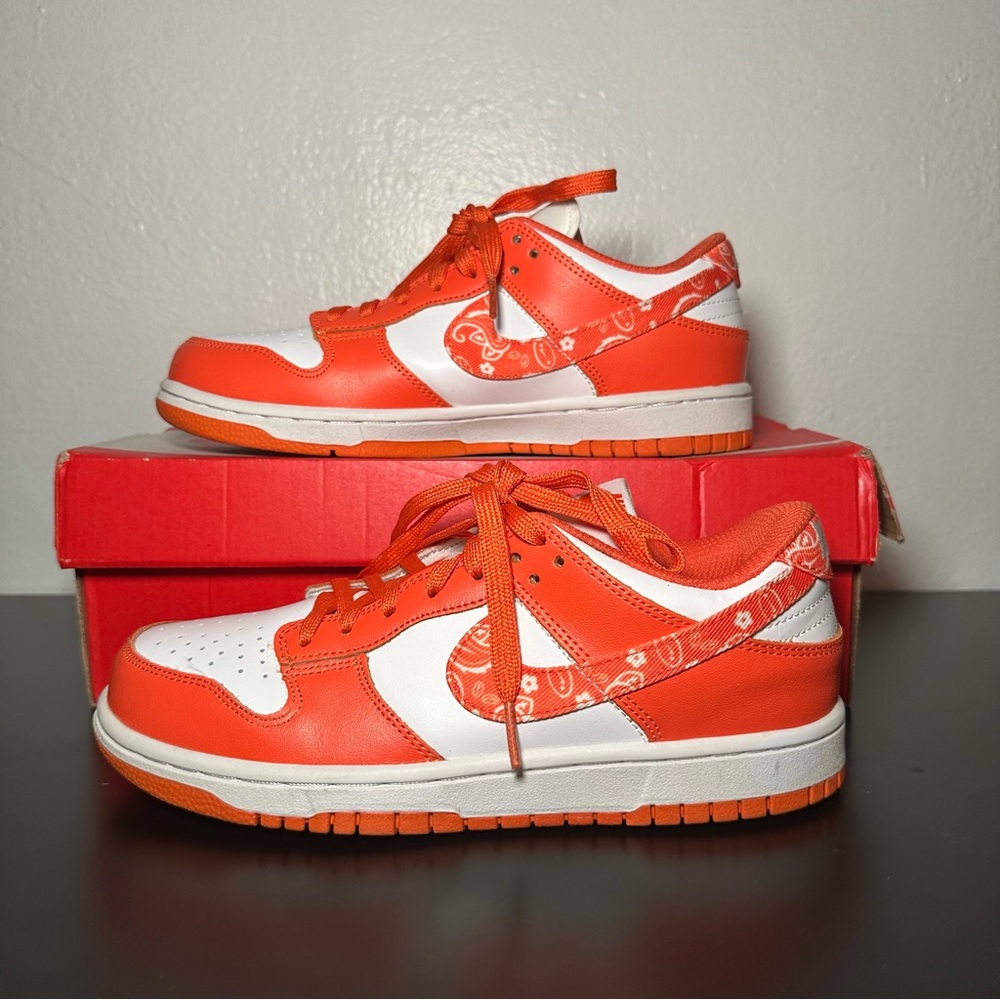 Nike Woman’s Dunk Low “Orange Paisley” size 8
